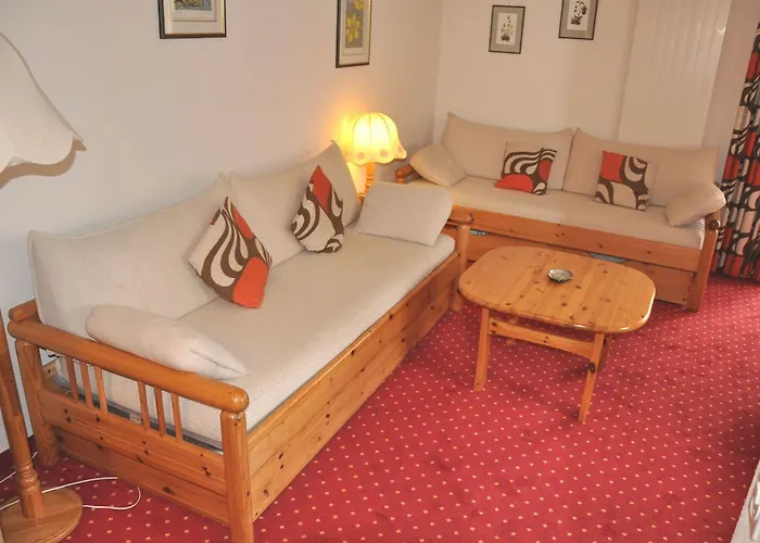 샬레 미라발레 *